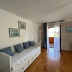 By The Sea Apartment